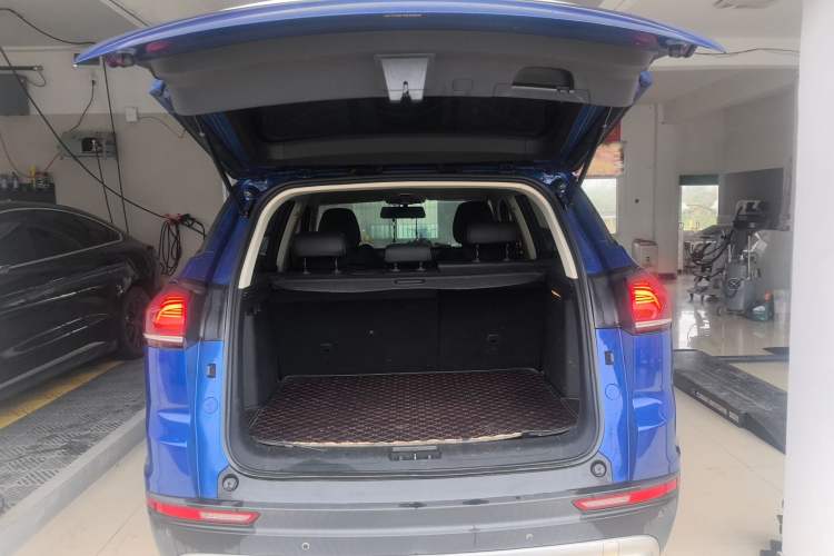 Used Geely Auto Emgrand X7 Sport 2020 1.5TD Automatic Smart Connect PRO Trunk