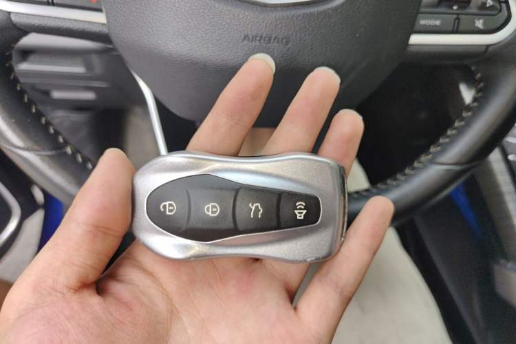 Used Geely Auto Emgrand X7 Sport 2020 1.5TD Automatic Smart Connect PRO Vehicle Key