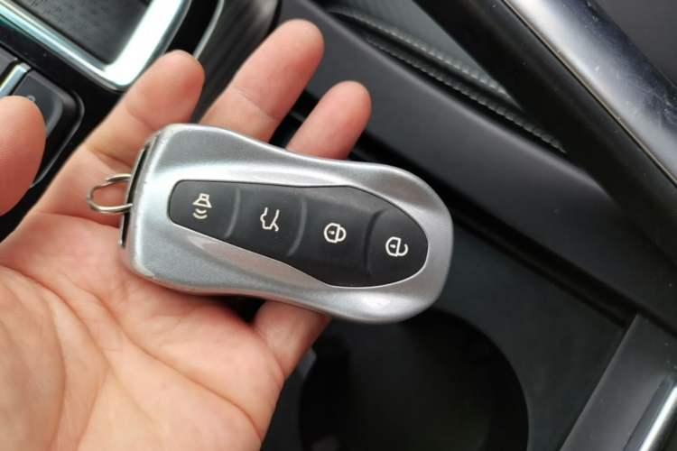 Used Geely Auto Emgrand X7 Sport 2020 1.5TD Automatic Smart Connect PRO Vehicle Key