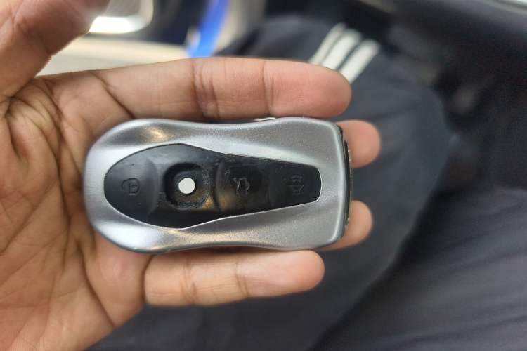Used Geely Auto Emgrand X7 Sport 2020 1.5TD Automatic Smart Connect PRO Vehicle Key