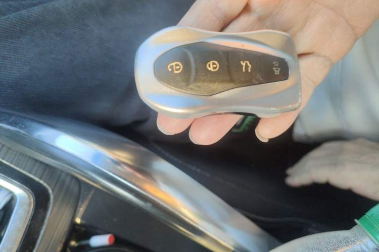 Used Geely Auto Emgrand X7 Sport 2020 1.5TD Automatic Smart Connect PRO Vehicle Key