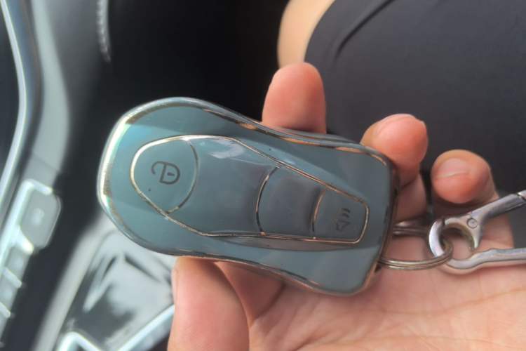 Used Geely Auto Emgrand X7 Sport 2020 1.8TD DCT Smart Connect PRO Vehicle Key