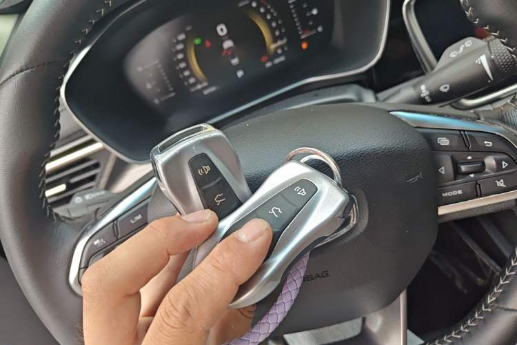 Used Geely Auto Emgrand X7 Sport 2020 1.8TD DCT Smart PRO Vehicle Key