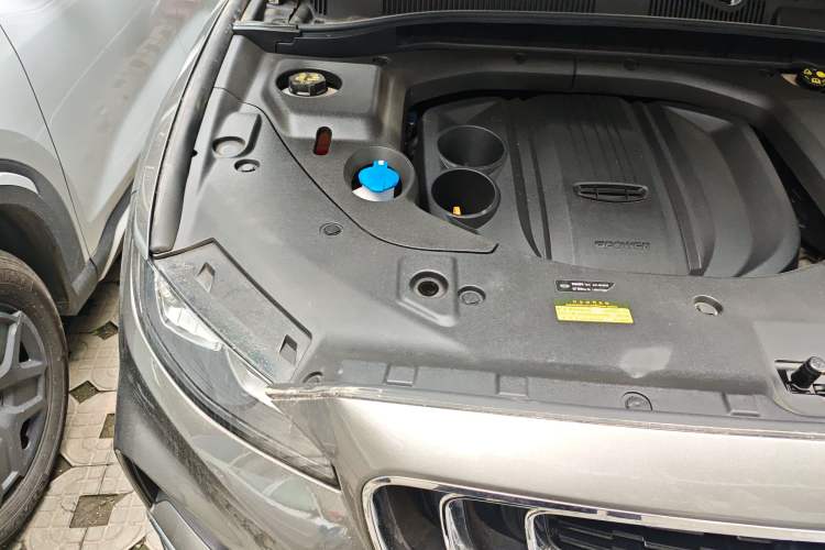 Used Geely Auto Emgrand X7 Sport 2020 1.8TD DCT Smart Connect PRO Engine Bay Right