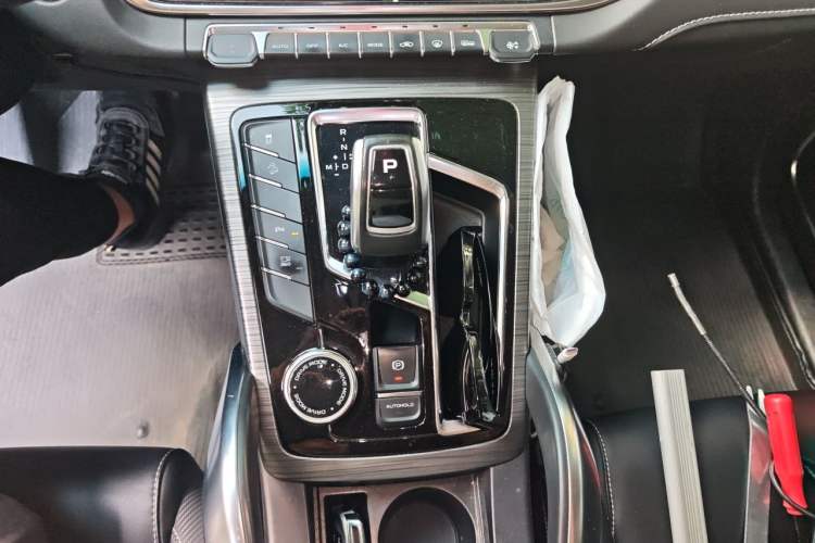 Used Geely Auto Emgrand X7 Sport 2020 1.8TD DCT ZhiZun PRO Gear Lever