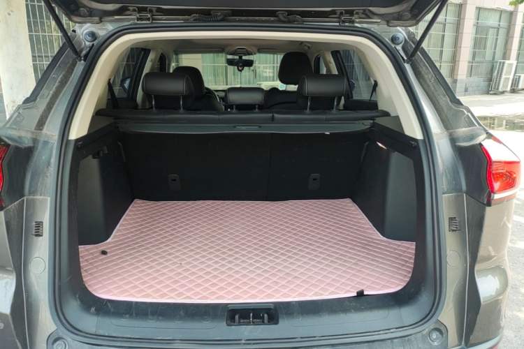 Used Geely Auto Emgrand X7 Sport 2020 1.5TD Automatic Smart Connect PRO Trunk