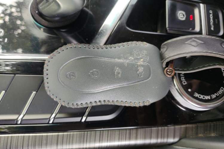 Used Geely Auto Emgrand X7 Sport 2020 1.5TD Automatic Smart Connect PRO Vehicle Key