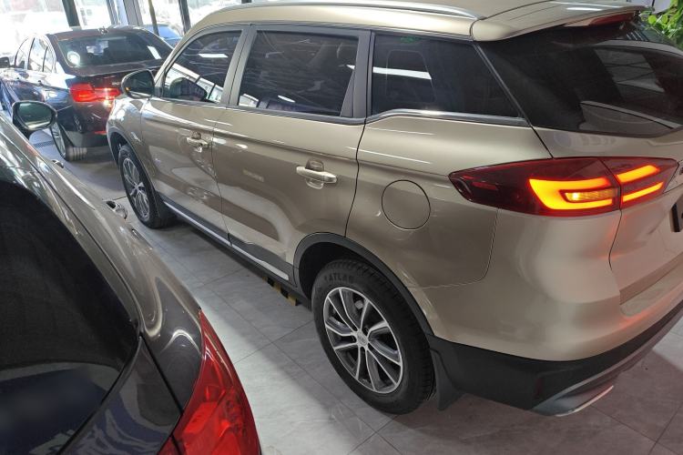 Used Geely Auto Emgrand X7 Sport 2020 1.8TD DCT Two-Wheel Drive Smart Connect 4G-Enabled Version Exterior 3