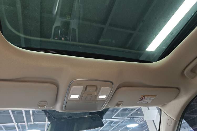 Used Geely Auto Emgrand X7 Sport 2020 1.8TD DCT Two-Wheel Drive Smart Connect 4G-Enabled Version Headliner