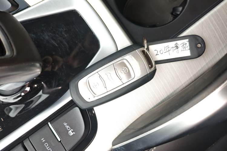 Used Geely Auto Emgrand X7 Sport 2020 1.8TD DCT Two-Wheel Drive Smart Connect 4G-Enabled Version Interior 1