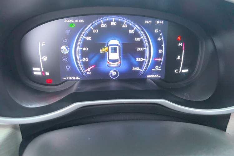 Used Geely Auto Emgrand X7 Sport 2020 1.8TD DCT Two-Wheel Drive Smart Connect 4G-Enabled Version Odometer Close Up