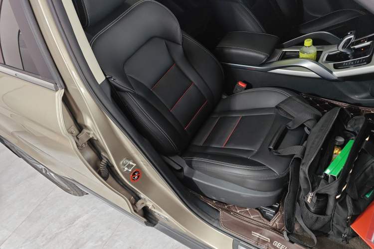 Used Geely Auto Emgrand X7 Sport 2020 1.8TD DCT Two-Wheel Drive Smart Connect 4G-Enabled Version Right Front Seat