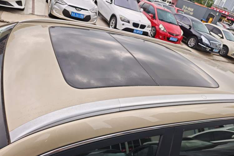 Used Geely Auto Emgrand X7 Sport 2020 1.8TD DCT Two-Wheel Drive Smart Connect 4G-Enabled Version Roof