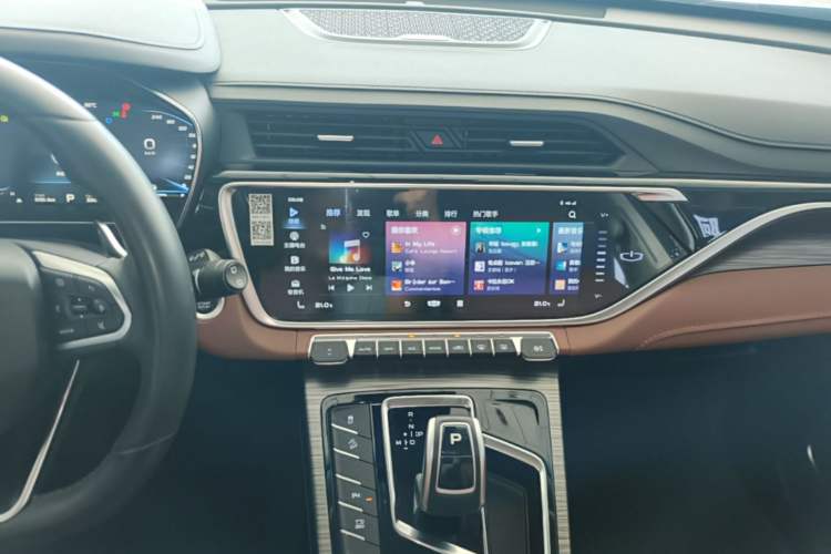 Used Geely Auto Emgrand X7 Sport 2020 1.8TD DCT Zhi Ling PRO Audio And AC Panel