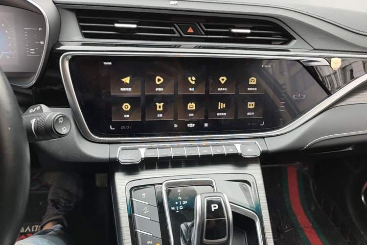 Used Geely Auto Emgrand X7 Sport 2020 1.8TD DCT Smart PRO Audio And AC Panel