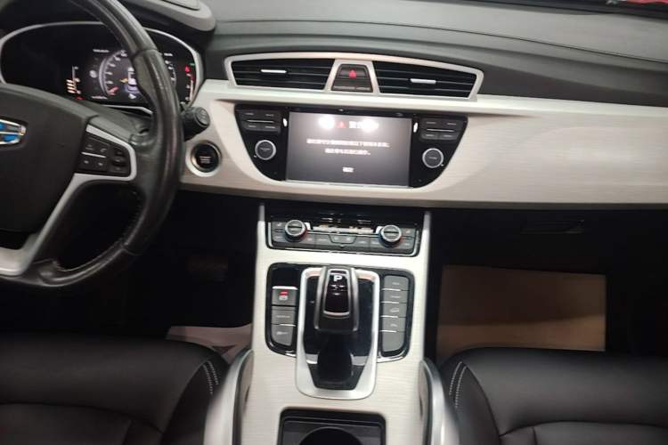 Used Geely Auto Emgrand X7 Sport 2020 1.8TD DCT Two-Wheel Drive Smart Connect 4G-Enabled Version Audio And AC Panel