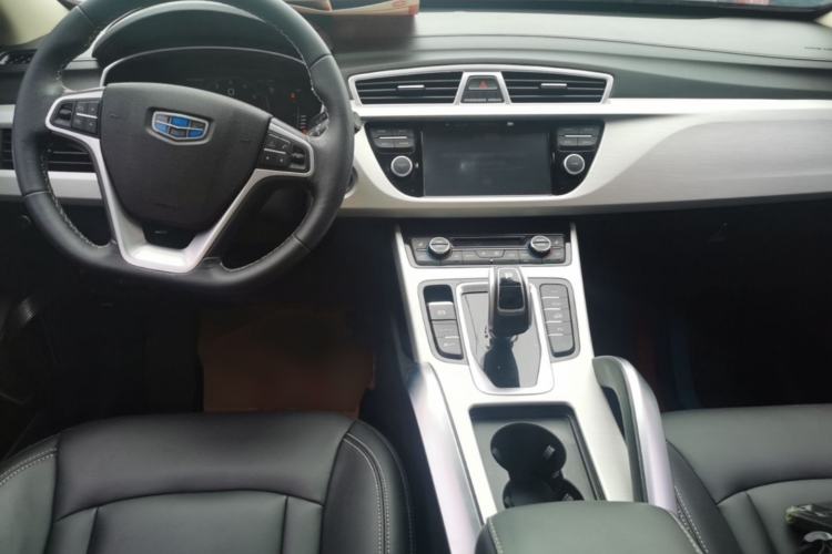 Used Geely Auto Emgrand X7 Sport 2020 1.8TD DCT Two-Wheel Drive Smart Connect 4G-Enabled Version Center Console