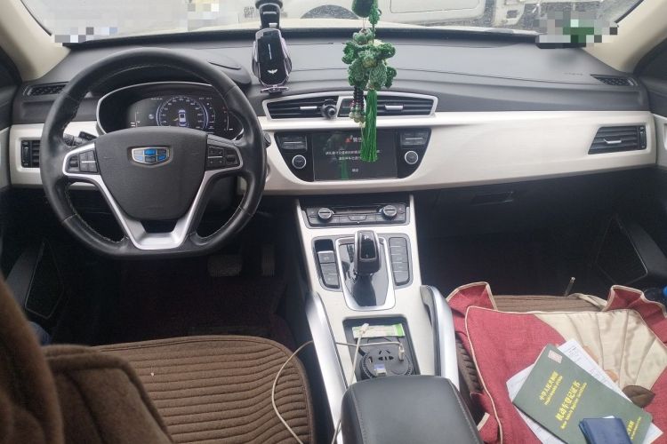 Used Geely Auto Emgrand X7 Sport 2020 1.8TD DCT Two-Wheel Drive Smart Connect 4G-Enabled Version Center Console