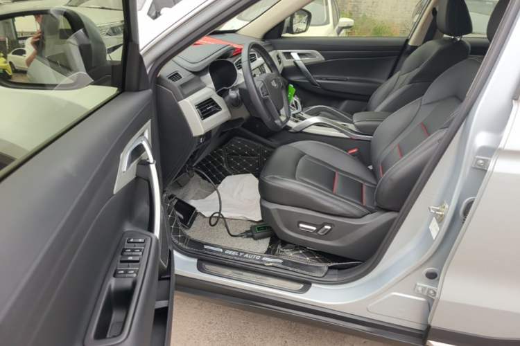 Used Geely Auto Emgrand X7 Sport 2020 1.8TD DCT Two-Wheel Drive Smart Connect 4G-Enabled Version Driver Seat
