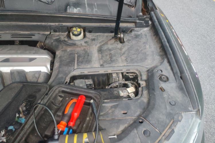 Used Geely Auto Emgrand X7 Sport 2020 1.8TD DCT Two-Wheel Drive Smart Connect 4G-Enabled Version Engine Bay Left
