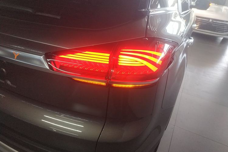 Used Geely Auto Emgrand X7 Sport 2020 1.8TD DCT ZhiZun PRO Exterior 3