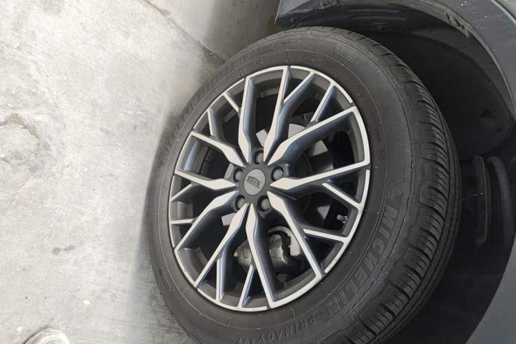 Used Geely Auto Emgrand X7 Sport 2020 1.8TD DCT Zhi Ling PRO Exterior 7