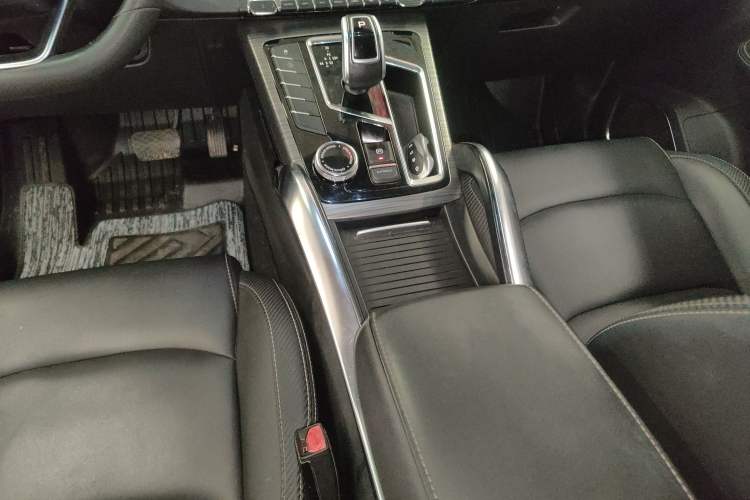 Used Geely Auto Emgrand X7 Sport 2020 1.8TD DCT Smart Connect PRO Gear Lever