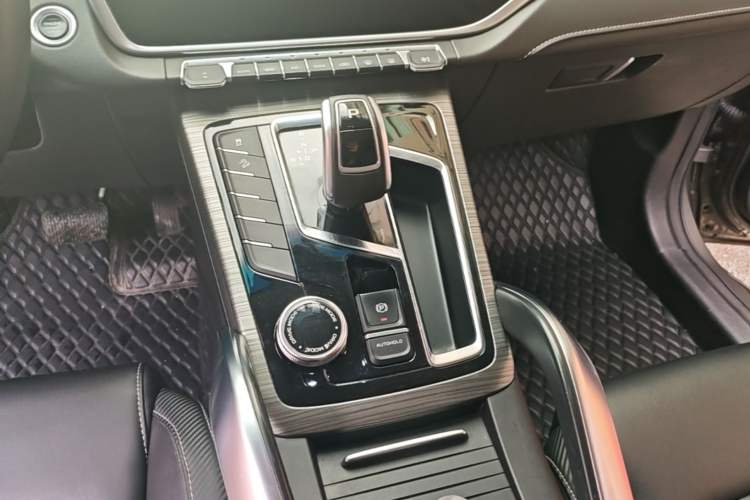 Used Geely Auto Emgrand X7 Sport 2020 1.8TD DCT Smart Connect PRO Gear Lever