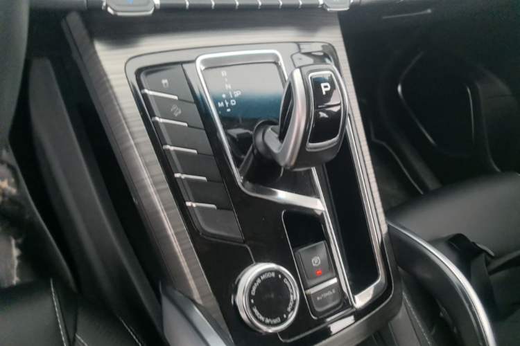 Used Geely Auto Emgrand X7 Sport 2020 1.8TD DCT Smart Connect PRO Gear Lever