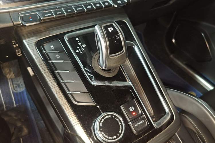 Used Geely Auto Emgrand X7 Sport 2020 1.8TD DCT Smart Connect PRO Gear Lever