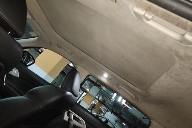 Used Geely Auto Emgrand X7 Sport 2020 1.8TD DCT Two-Wheel Drive Smart Connect 4G-Enabled Version Headliner