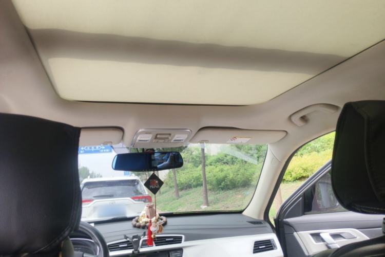 Used Geely Auto Emgrand X7 Sport 2020 1.8TD DCT Two-Wheel Drive Smart Connect 4G-Enabled Version Headliner
