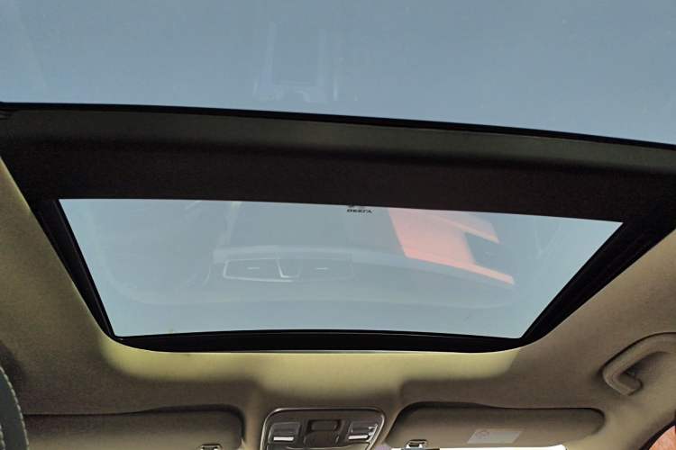 Used Geely Auto Emgrand X7 Sport 2020 1.8TD DCT Two-Wheel Drive Smart Connect 4G-Enabled Version Headliner
