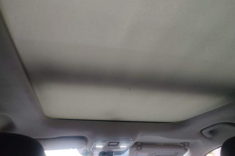 Used Geely Auto Emgrand X7 Sport 2020 1.8TD DCT Two-Wheel Drive Smart Connect 4G-Enabled Version Headliner