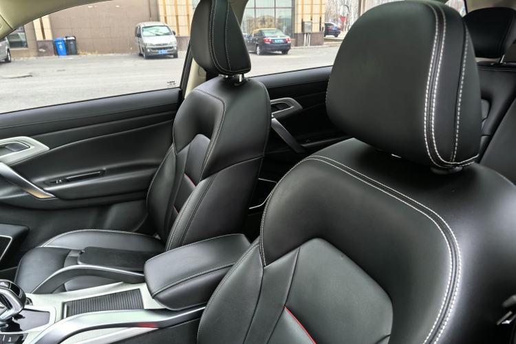 Used Geely Auto Emgrand X7 Sport 2020 1.8TD DCT Two-Wheel Drive Smart Connect 4G-Enabled Version Interior 1
