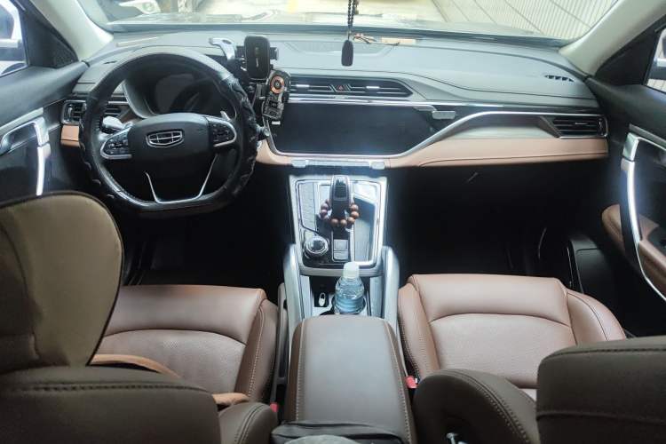 Used Geely Auto Emgrand X7 Sport 2020 1.8TD DCT Zhi Ling PRO Interior 2