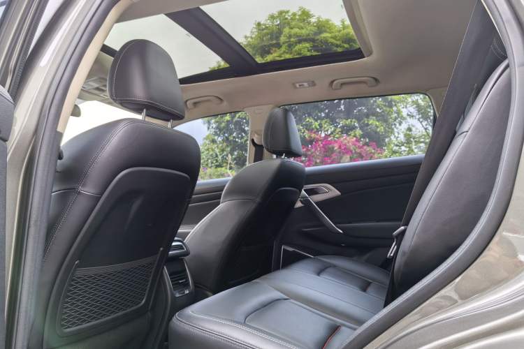 Used Geely Auto Emgrand X7 Sport 2020 1.8TD DCT Two-Wheel Drive Smart Connect 4G-Enabled Version Interior 3