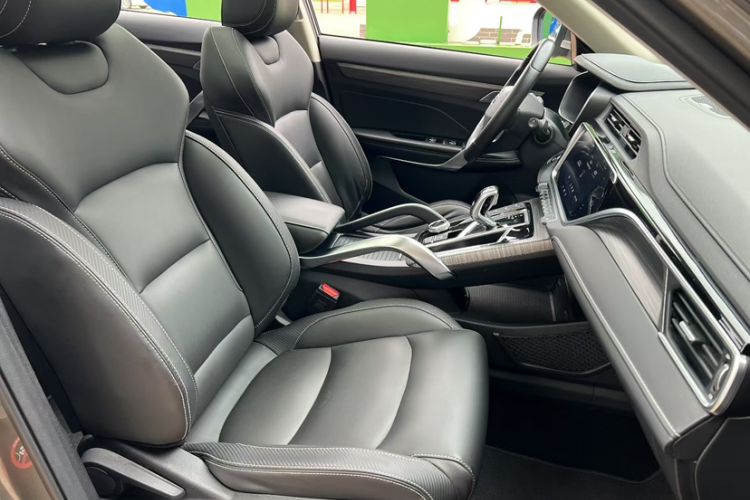 Used Geely Auto Emgrand X7 Sport 2020 1.8TD DCT ZhiZun PRO Interior 5