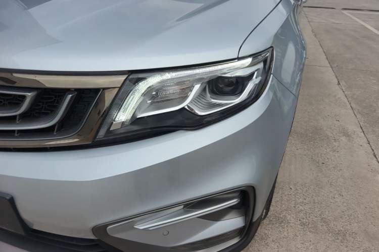 Used Geely Auto Emgrand X7 Sport 2020 1.8TD DCT Two-Wheel Drive Smart Connect 4G-Enabled Version Left Front Headlight