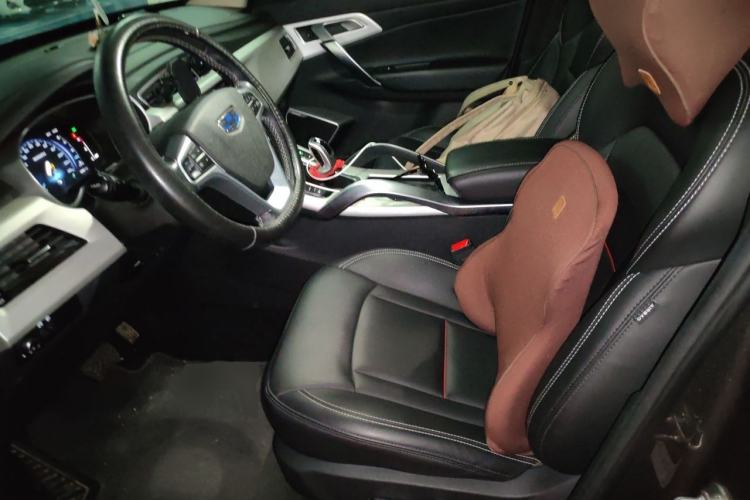 Used Geely Auto Emgrand X7 Sport 2020 1.8TD DCT Two-Wheel Drive Smart Connect 4G-Enabled Version Left Front Seat