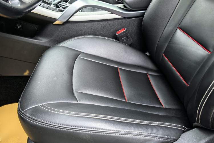 Used Geely Auto Emgrand X7 Sport 2020 1.8TD DCT Two-Wheel Drive Smart Connect 4G-Enabled Version Left Front Seat
