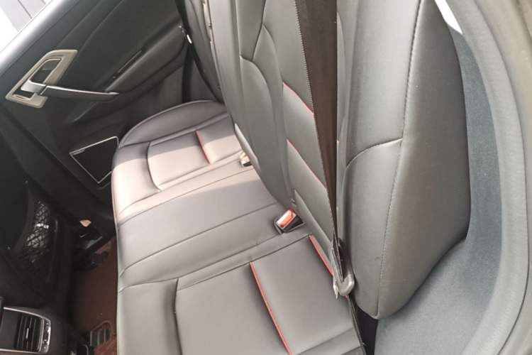 Used Geely Auto Emgrand X7 Sport 2020 1.8TD DCT Two-Wheel Drive Smart Connect 4G-Enabled Version Left Rear Seat