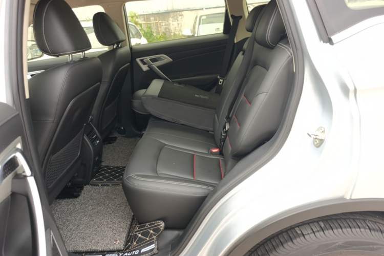 Used Geely Auto Emgrand X7 Sport 2020 1.8TD DCT Two-Wheel Drive Smart Connect 4G-Enabled Version Left Rear Seat
