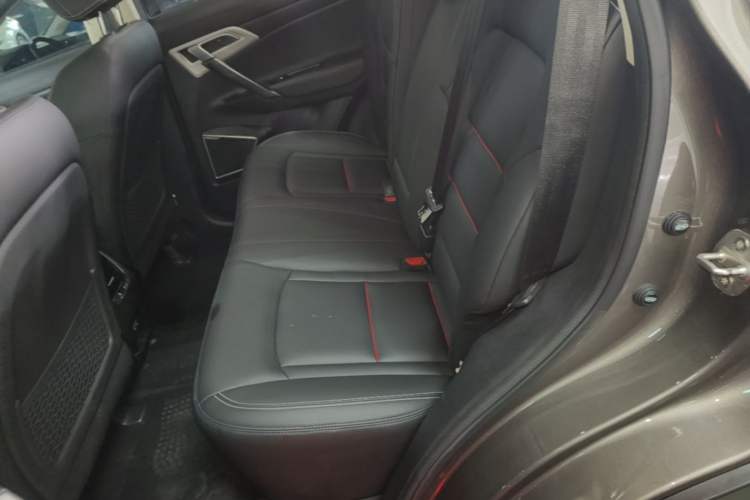 Used Geely Auto Emgrand X7 Sport 2020 1.8TD DCT Two-Wheel Drive Smart Connect 4G-Enabled Version Left Rear Seat