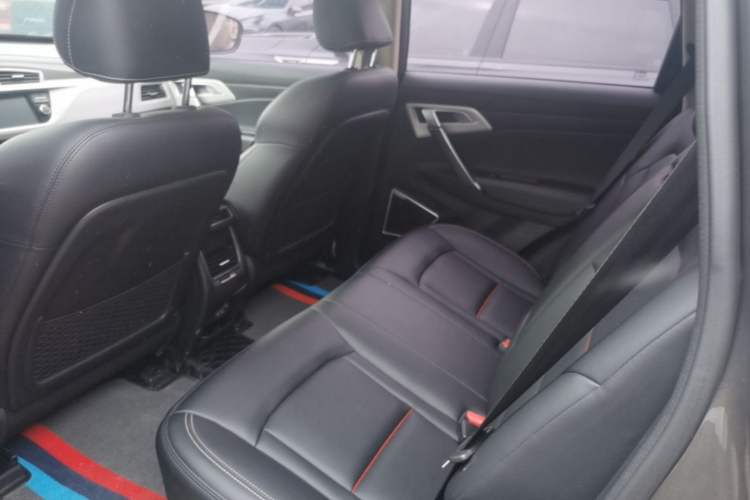 Used Geely Auto Emgrand X7 Sport 2020 1.8TD DCT Two-Wheel Drive Smart Connect 4G-Enabled Version Left Rear Seat