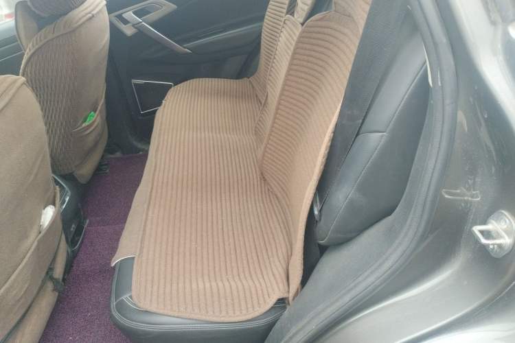 Used Geely Auto Emgrand X7 Sport 2020 1.8TD DCT Two-Wheel Drive Smart Connect 4G-Enabled Version Left Rear Seat