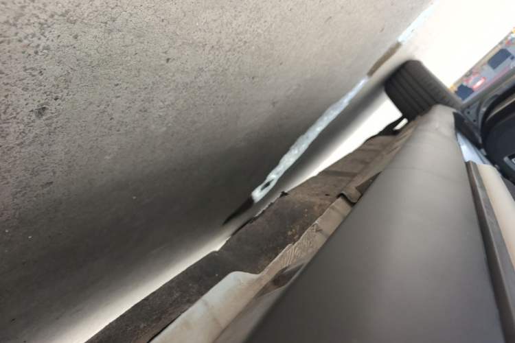 Used Geely Auto Emgrand X7 Sport 2020 1.8TD DCT Two-Wheel Drive Smart Connect 4G-Enabled Version Left Side Sill