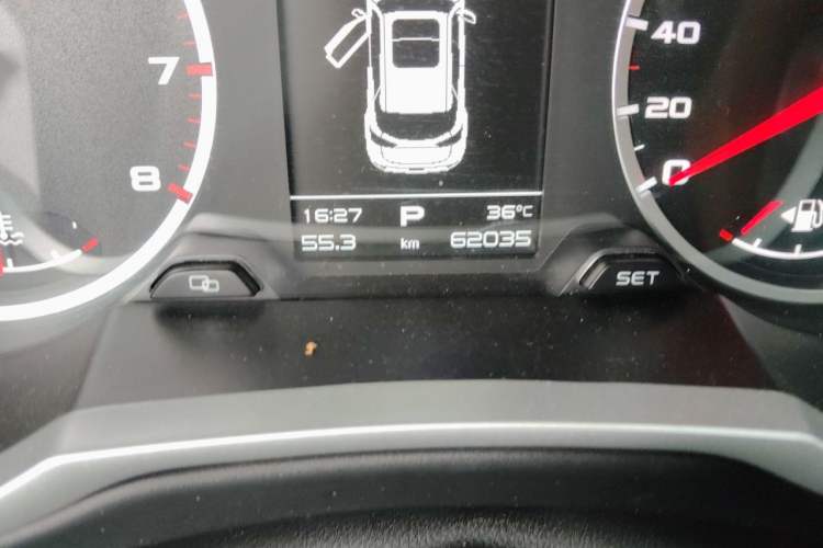 Used Geely Auto Emgrand X7 Sport 2020 1.8TD DCT Two-Wheel Drive Smart Connect 4G-Enabled Version Odometer Close Up