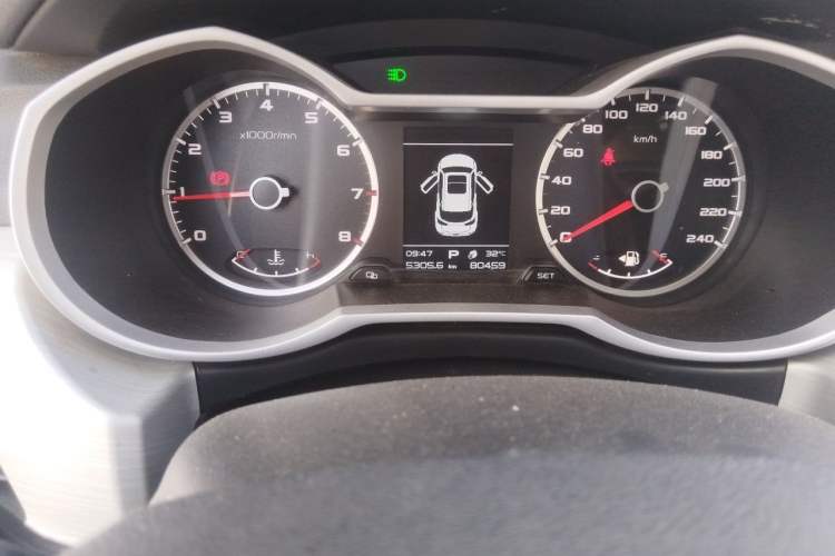 Used Geely Auto Emgrand X7 Sport 2020 1.8TD DCT Two-Wheel Drive Zhiya Model Odometer Close Up