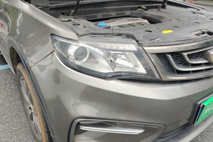 Used Geely Auto Emgrand X7 Sport 2020 1.8TD DCT Two-Wheel Drive Smart Connect 4G-Enabled Version Right Front Headlight